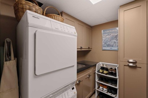 3S-222 Eagle Ridge Drive Sw, Calgary, AB - Indoor Photo Showing Laundry Room