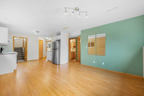 22 Lanterman Close, Red Deer, AB - Indoor Photo Showing Kitchen