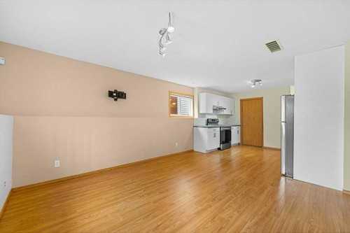 22 Lanterman Close, Red Deer, AB - Indoor