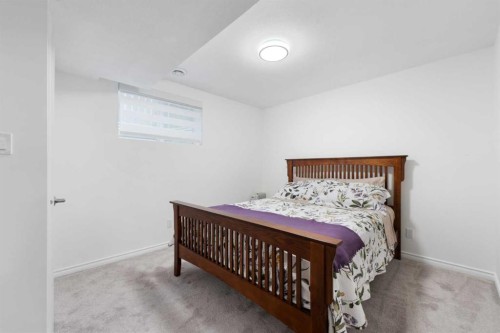 43 Edgebrook Cove Nw, Calgary, AB - Indoor Photo Showing Bedroom
