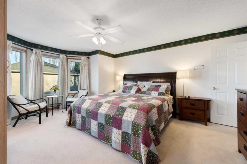 43 Edgebrook Cove Nw, Calgary, AB - Indoor Photo Showing Bedroom