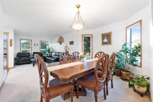 43 Edgebrook Cove Nw, Calgary, AB - Indoor Photo Showing Dining Room