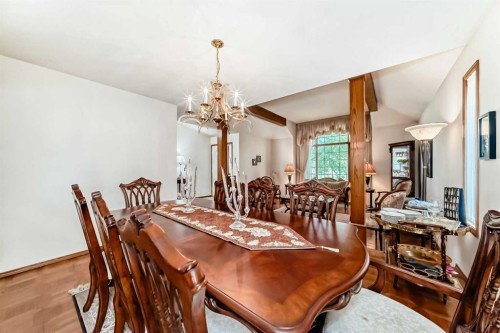 131 Varsity Estates Terrace Nw, Calgary, AB - Indoor Photo Showing Dining Room