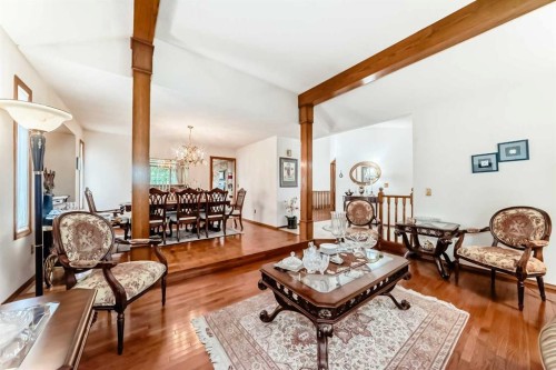 131 Varsity Estates Terrace Nw, Calgary, AB - Indoor Photo Showing Living Room
