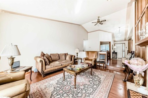 131 Varsity Estates Terrace Nw, Calgary, AB - Indoor Photo Showing Living Room