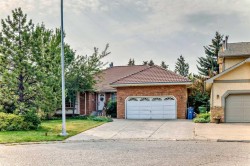131 Varsity Estates Terrace NW Calgary, AB T3B 5J6