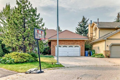 131 Varsity Estates Terrace Nw, Calgary, AB - Outdoor