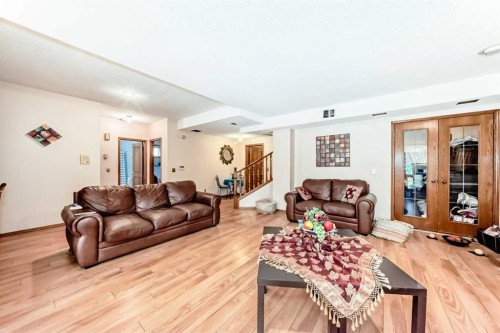 131 Varsity Estates Terrace Nw, Calgary, AB - Indoor Photo Showing Living Room