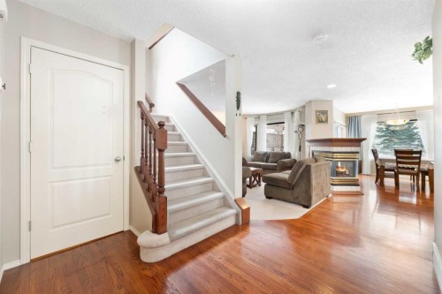 69 Hampstead Gardens Nw, Calgary, AB - Indoor With Fireplace
