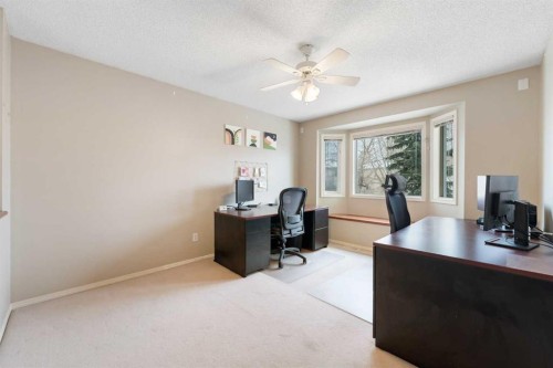 69 Hampstead Gardens Nw, Calgary, AB - Indoor Photo Showing Office