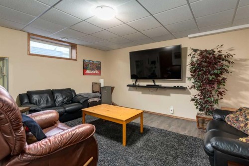 258 Millview Gardens Sw, Calgary, AB - Indoor