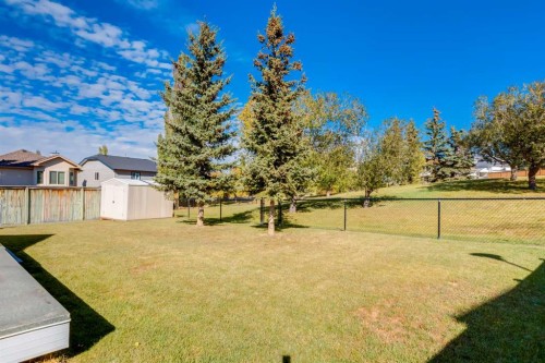 258 Millview Gardens Sw, Calgary, AB - Outdoor