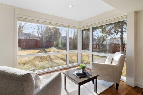 3323 Upton Place Nw, Calgary, AB - Indoor