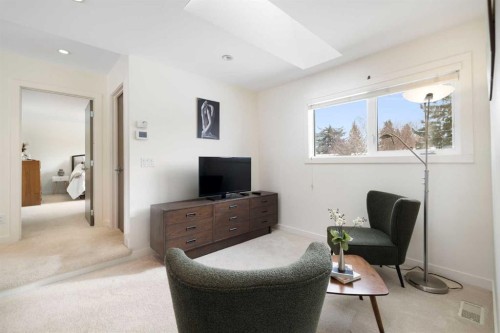 3323 Upton Place Nw, Calgary, AB - Indoor