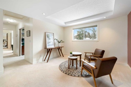 3323 Upton Place Nw, Calgary, AB - Indoor Photo Showing Other Room