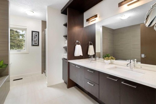 3323 Upton Place Nw, Calgary, AB - Indoor Photo Showing Bathroom