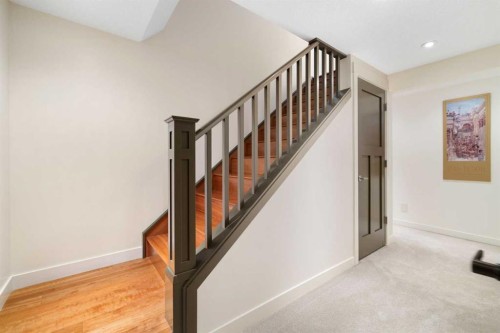 3323 Upton Place Nw, Calgary, AB - Indoor Photo Showing Other Room