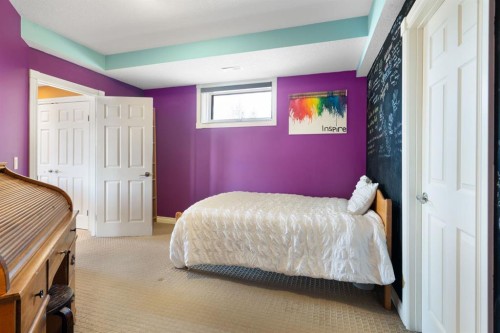 40 Arbour Estates Green Nw, Calgary, AB - Indoor Photo Showing Bedroom