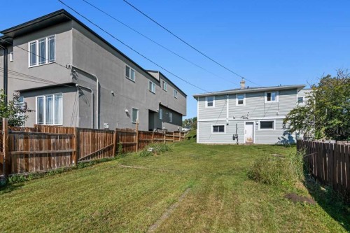 4503 Bowness Road Nw, Calgary, AB - Outdoor