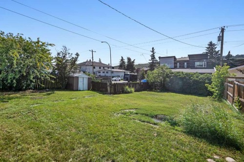 4503 Bowness Road Nw, Calgary, AB - Outdoor