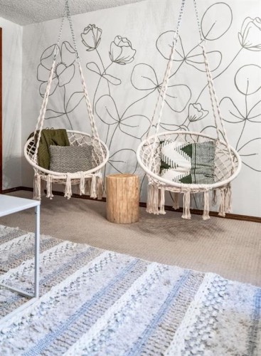 232 21 Avenue Ne, Calgary, AB - Indoor Photo Showing Other Room