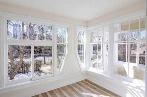434 Memorial Drive Nw, Calgary, AB - Indoor Photo Showing Other Room