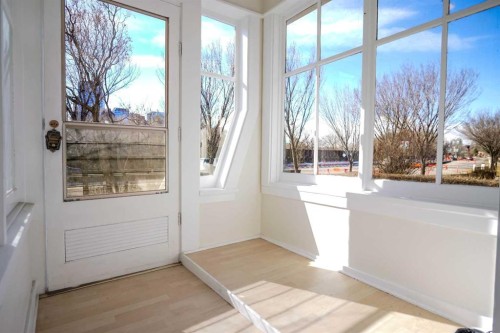 434 Memorial Drive Nw, Calgary, AB - Indoor Photo Showing Other Room