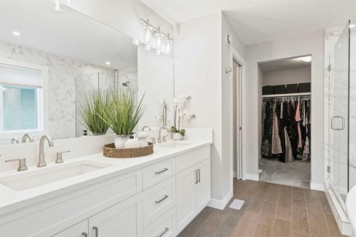 36 Cranbrook Cape Se, Calgary, AB - Indoor Photo Showing Bathroom