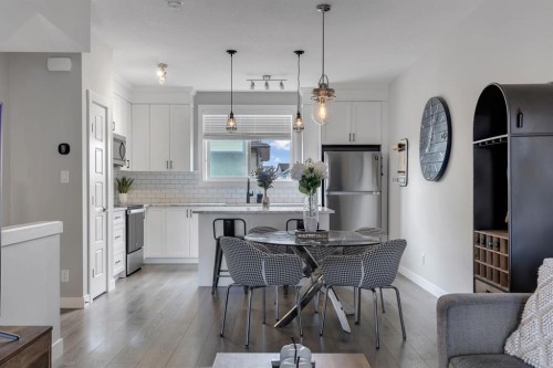 11 Sage Bluff Gate Nw, Calgary, AB - Indoor Photo Showing Kitchen With Stainless Steel Kitchen With Upgraded Kitchen
