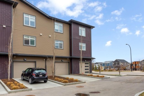 11 Sage Bluff Gate Nw, Calgary, AB - Outdoor