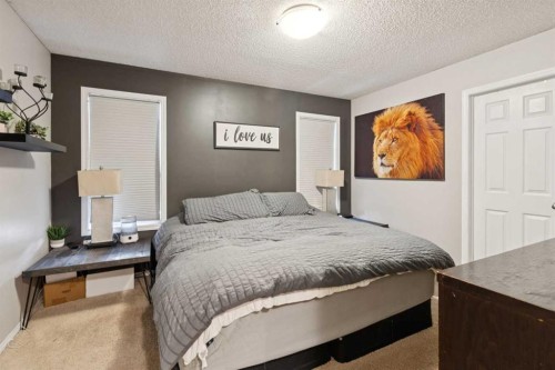 45 Copperfield Heath Se, Calgary, AB - Indoor Photo Showing Bedroom