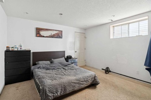 45 Copperfield Heath Se, Calgary, AB - Indoor Photo Showing Bedroom
