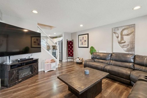 45 Copperfield Heath Se, Calgary, AB - Indoor Photo Showing Living Room