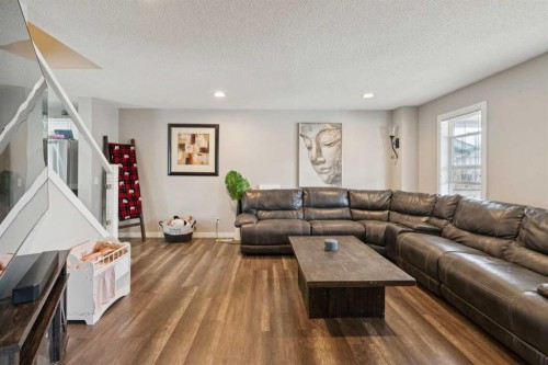 45 Copperfield Heath Se, Calgary, AB - Indoor Photo Showing Living Room