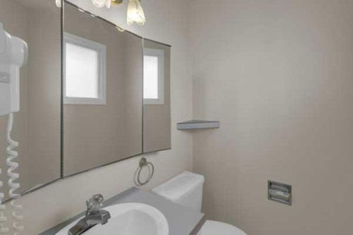 3 Madigan Court Ne, Calgary, AB - Indoor Photo Showing Bathroom
