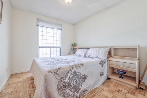232 Templeside Circle Ne, Calgary, AB - Indoor Photo Showing Bedroom