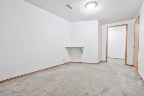 232 Templeside Circle Ne, Calgary, AB - Indoor Photo Showing Other Room