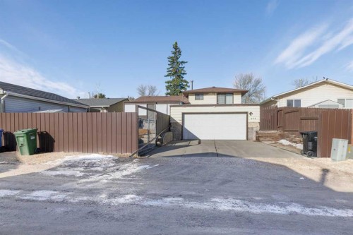 232 Templeside Circle Ne, Calgary, AB - Outdoor