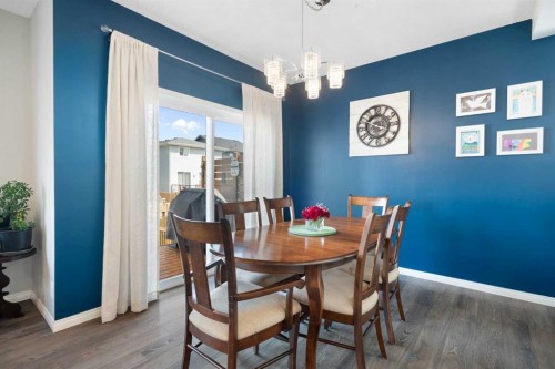 217 Buckskin Way, Cochrane, AB - Indoor Photo Showing Dining Room