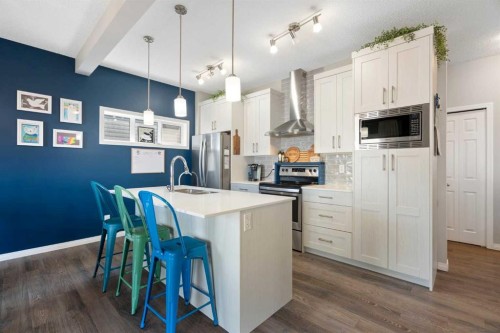 217 Buckskin Way, Cochrane, AB - Indoor Photo Showing Kitchen