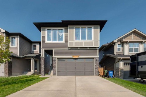 217 Buckskin Way  Cochrane, AB T4C 2R7