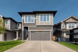 217 Buckskin Way  Cochrane, AB T4C 2R7