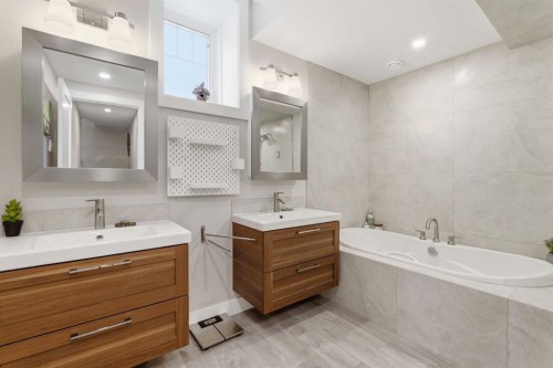 419 Cottageclub Cove, Rural Rocky View County, AB - Indoor Photo Showing Bathroom