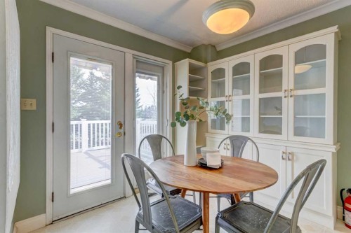 12 Vandoos Villas Nw, Calgary, AB 