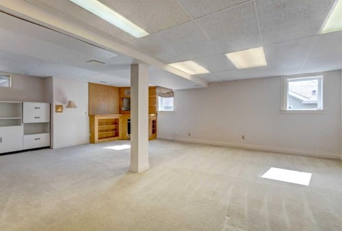 12 Vandoos Villas Nw, Calgary, AB 