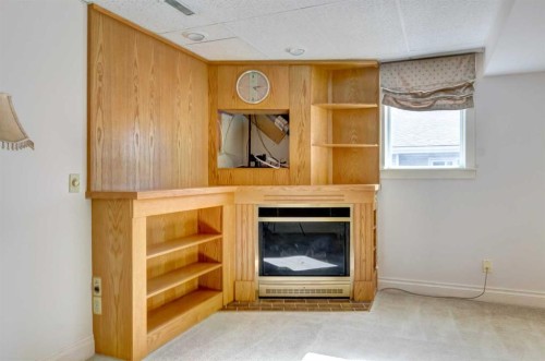 12 Vandoos Villas Nw, Calgary, AB 