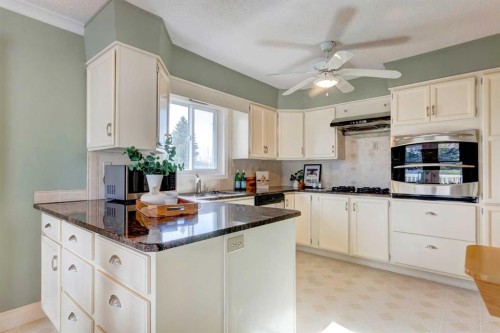 12 Vandoos Villas Nw, Calgary, AB 