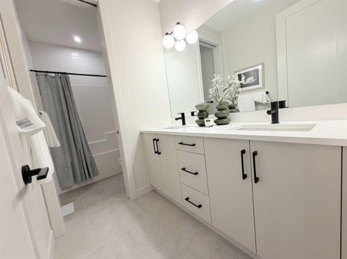 406 Crimson Ridge Place Nw, Calgary, AB - Indoor Photo Showing Bathroom