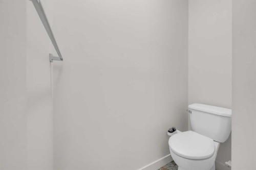 103-116 Saddlestone Heath Ne, Calgary, AB - Indoor Photo Showing Bathroom