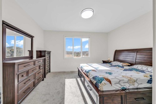 103-116 Saddlestone Heath Ne, Calgary, AB - Indoor Photo Showing Bedroom